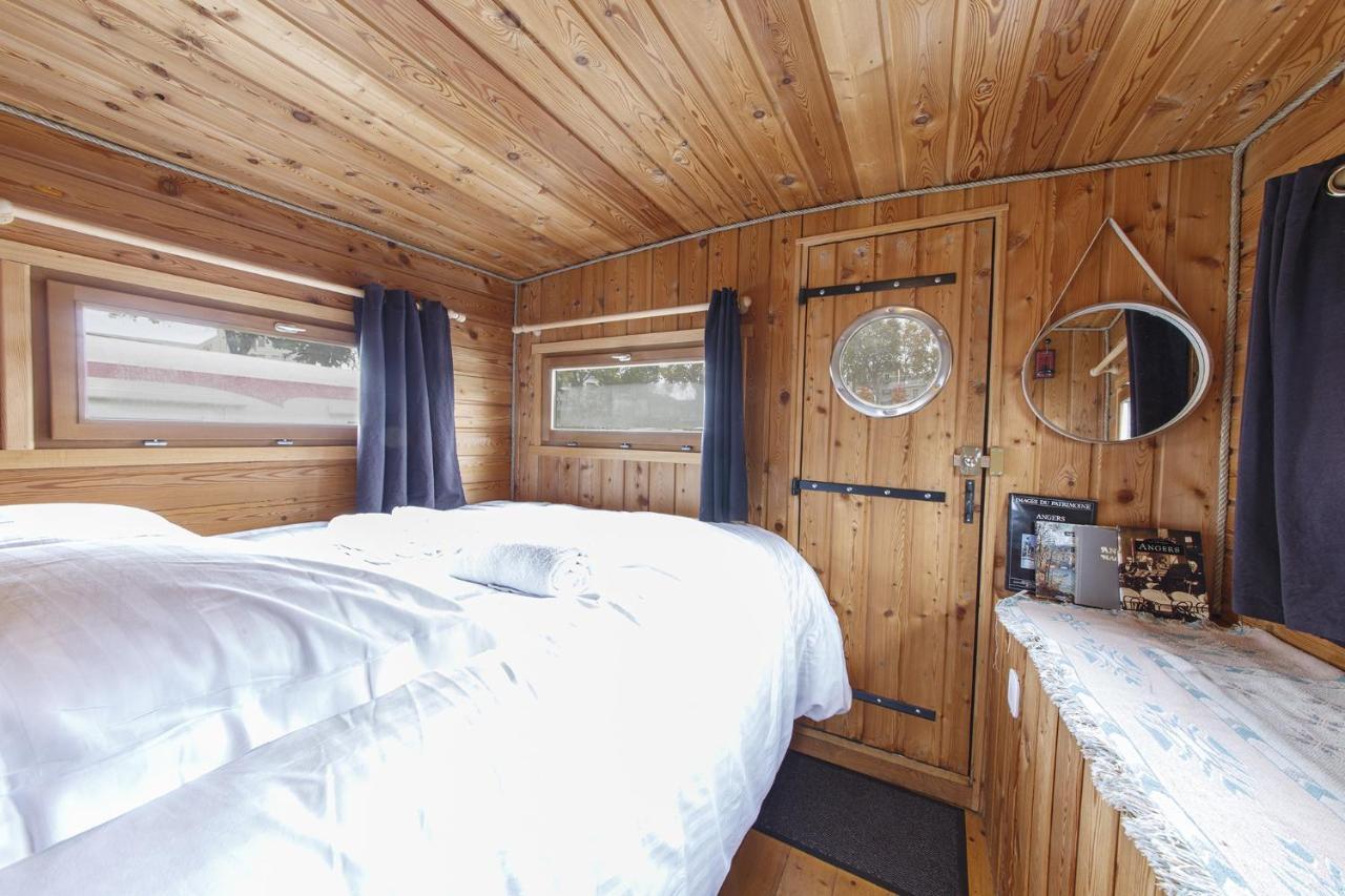 Logement Insolite La Toue Cabanee Centre Ville อองเชร์ ภายนอก รูปภาพ